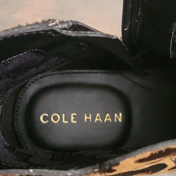 Cole Haan Harrington Cheetah print real calf fur size 7 1/2 booties - Picture 5 of 7